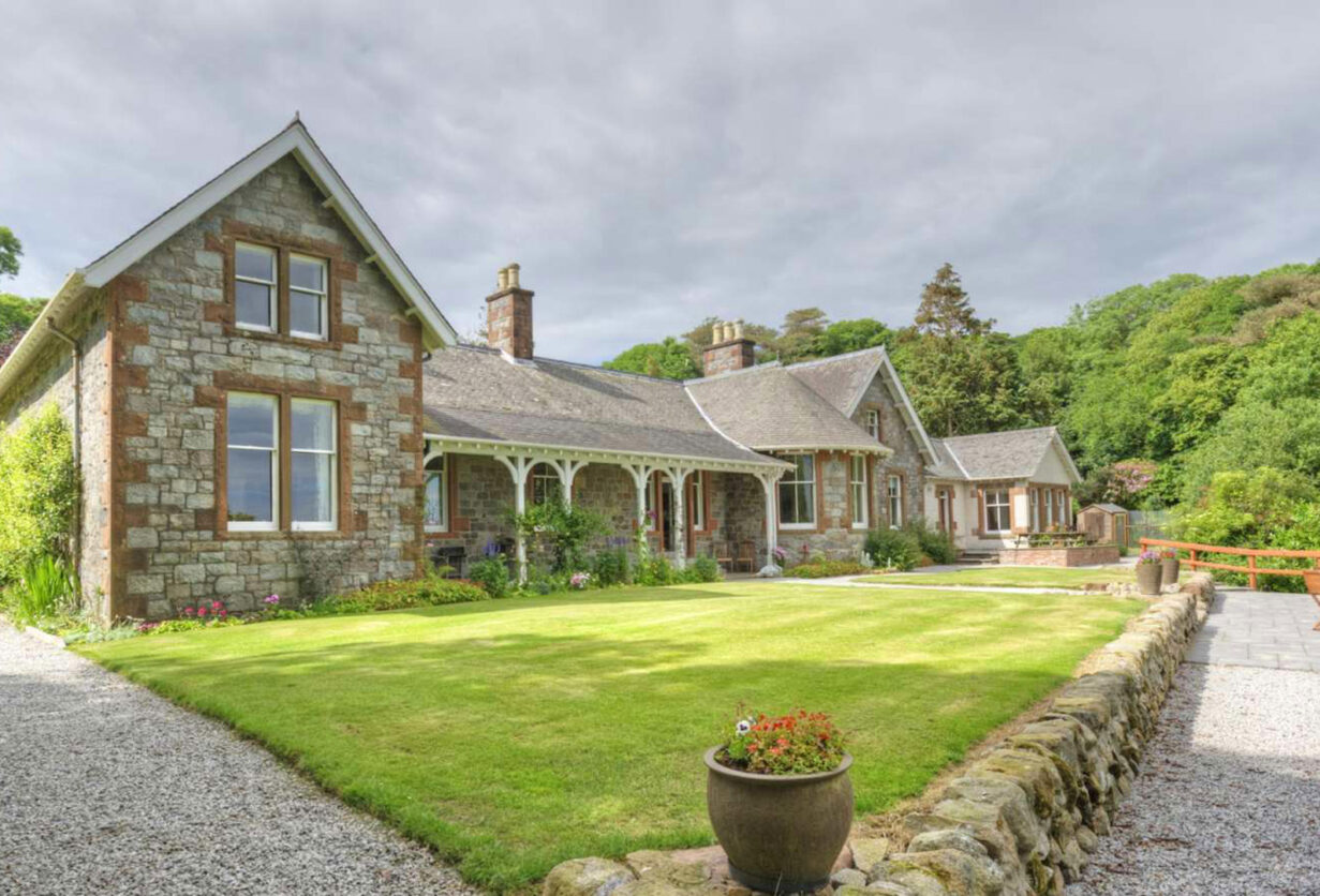 The lodge at a glance